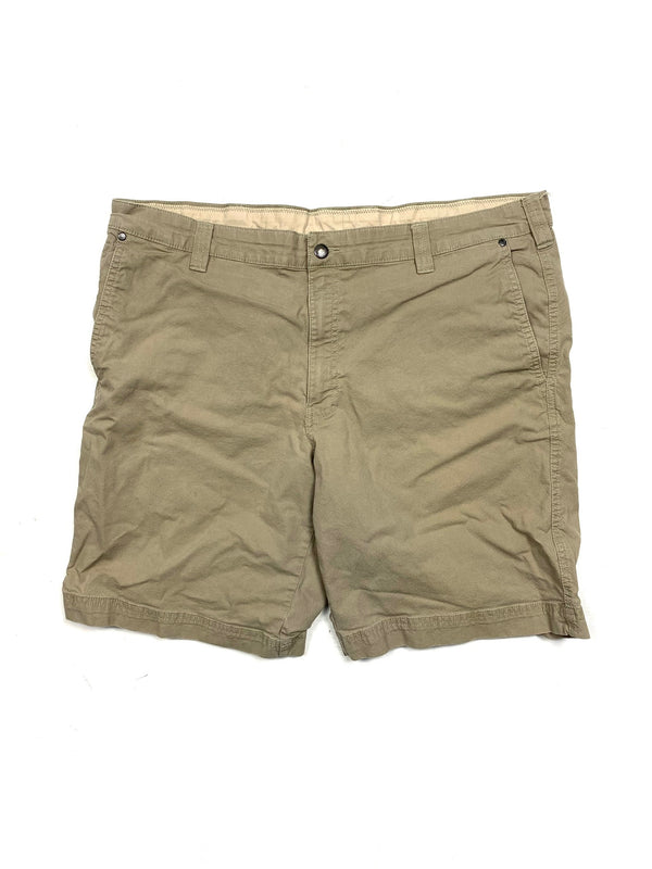 Columbia cargo shorts (W40 L10)