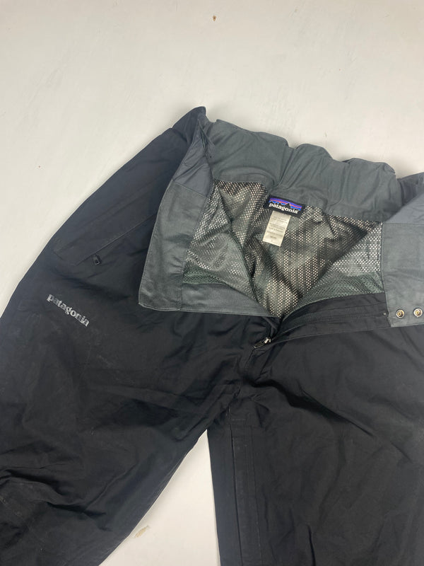 Patagonia snow shot pants (L)