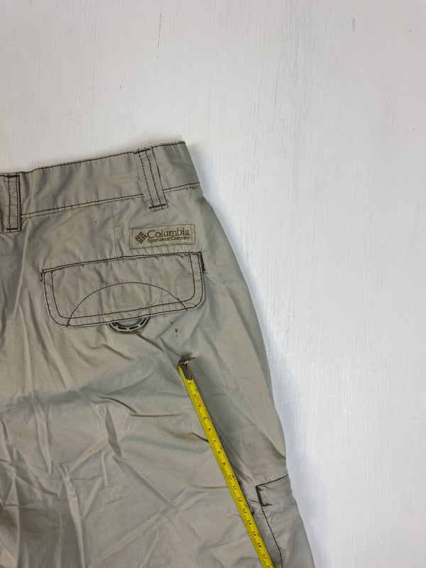 Columbia cargo shorts (W27)