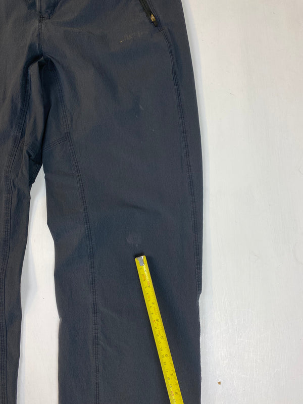 Sherpa adventure gear pants (W32 L31)