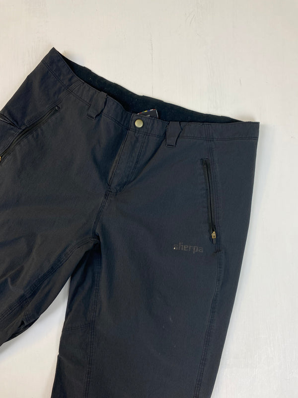 Sherpa adventure gear pants (W32 L31)